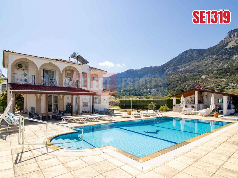 Detached Villa with Pool in Karşıyaka, North Cyprus