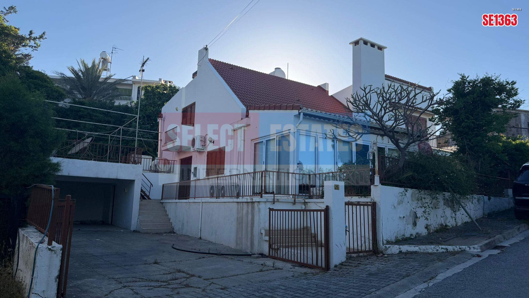 Bellapais'te Deniz Manzaralı Müstakil Villa