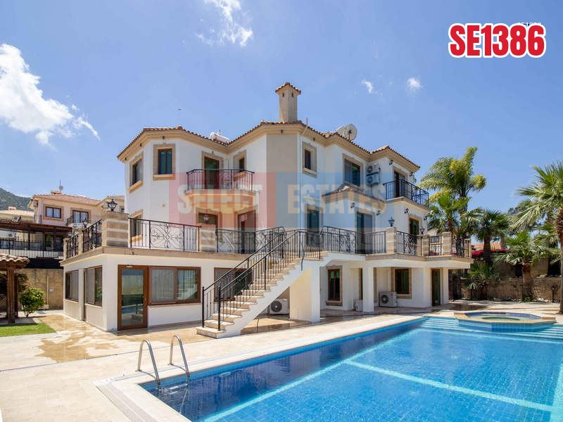 Bellapais'te Panoramik Lüks Villa