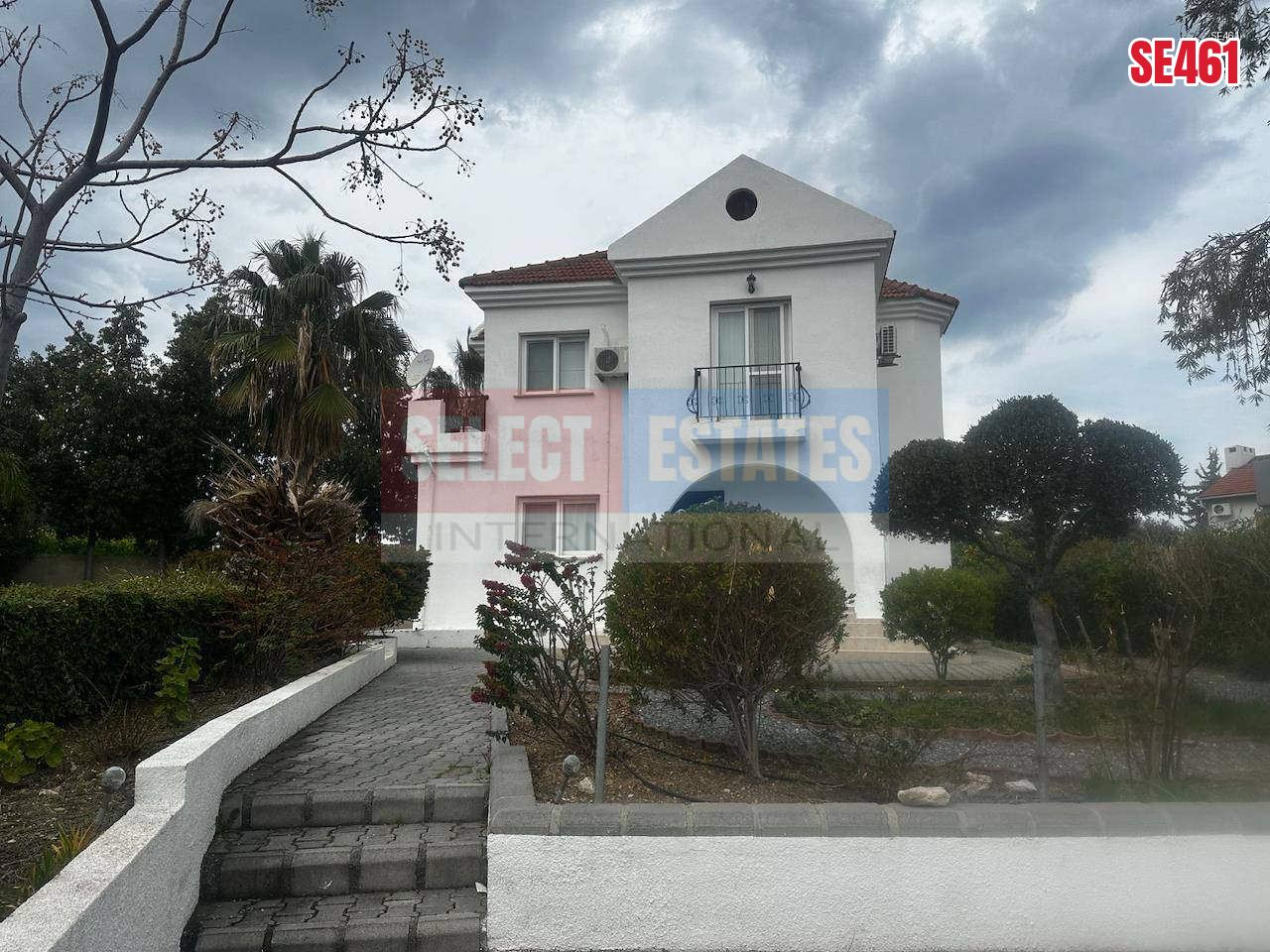 Edremit, Girne’de Zarif 3 Yatak Odalı Villa