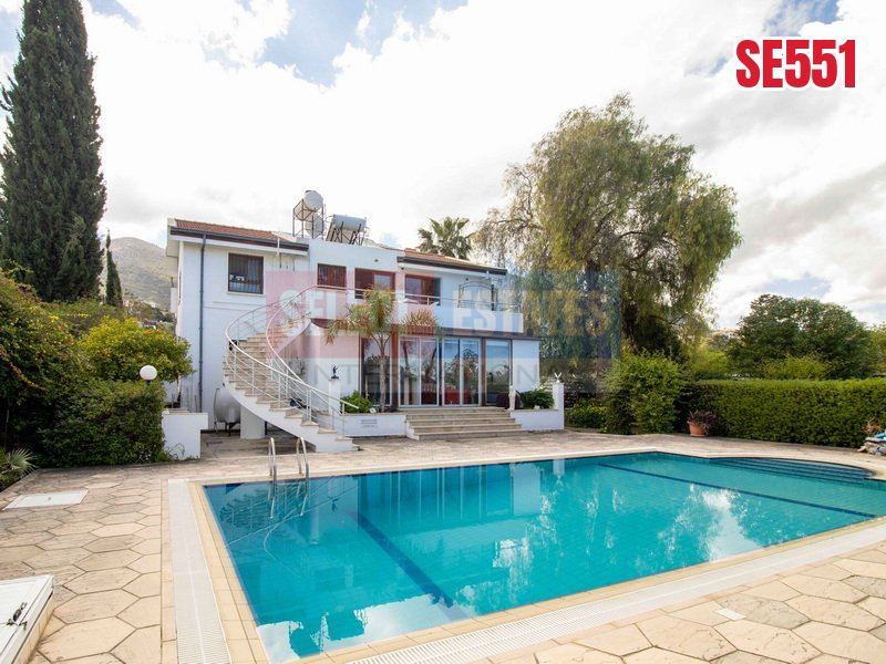 LARGE LAND: LUXURY VILLA + CINEMA ROOM
