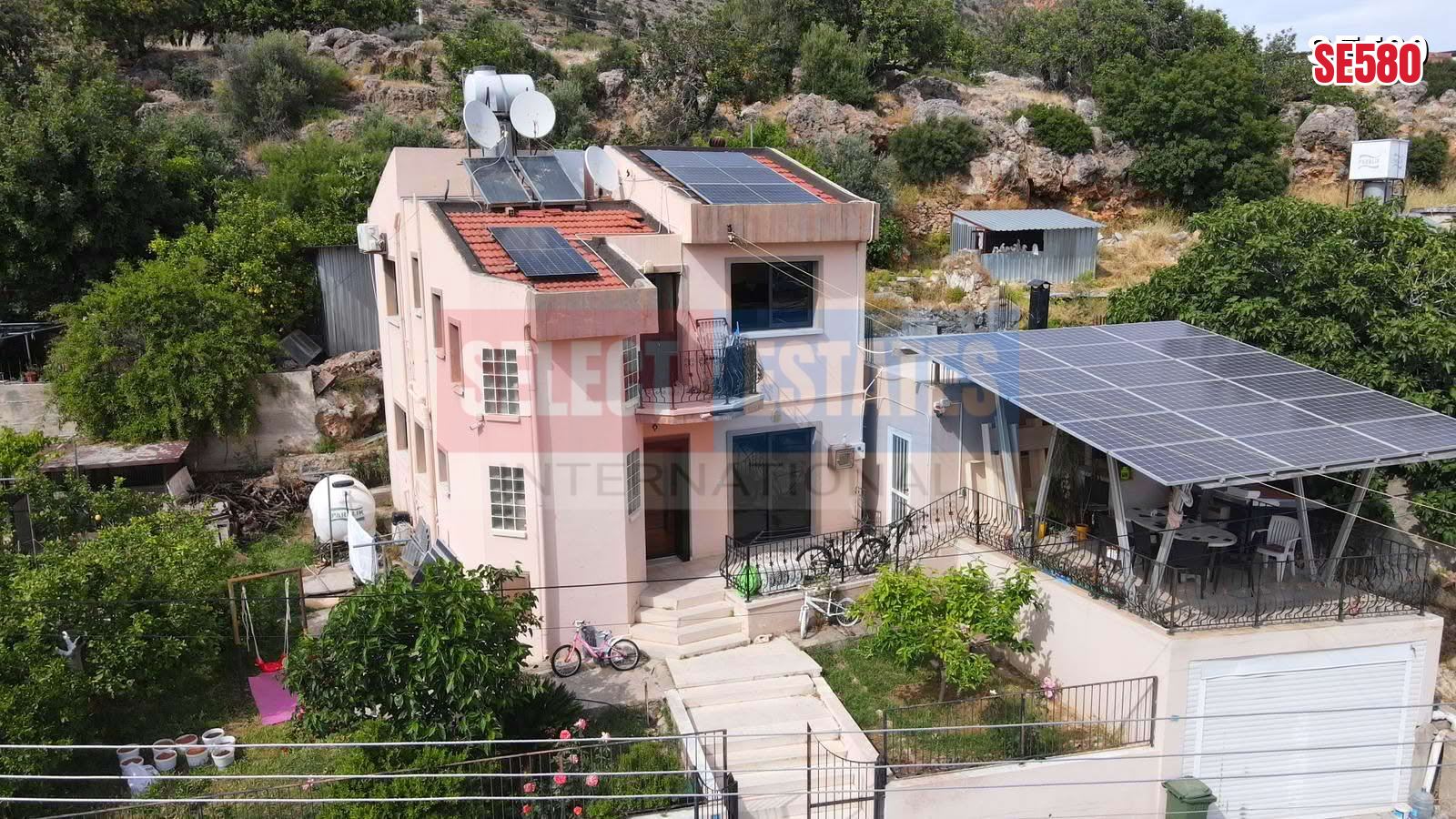 KESİNTİSİZ MANZARALI VILLA