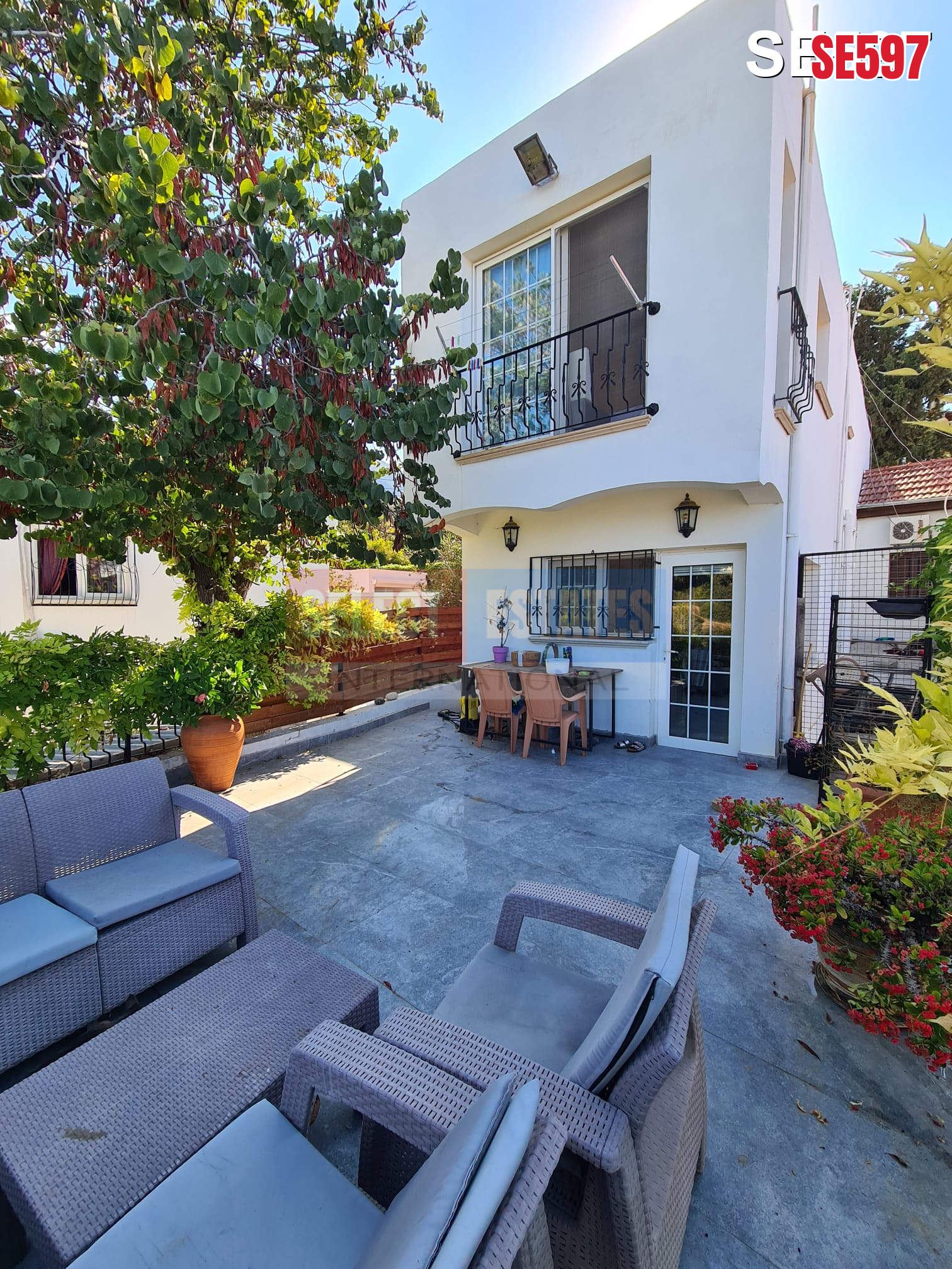 Türk Koçanlı Manzaralı Villa