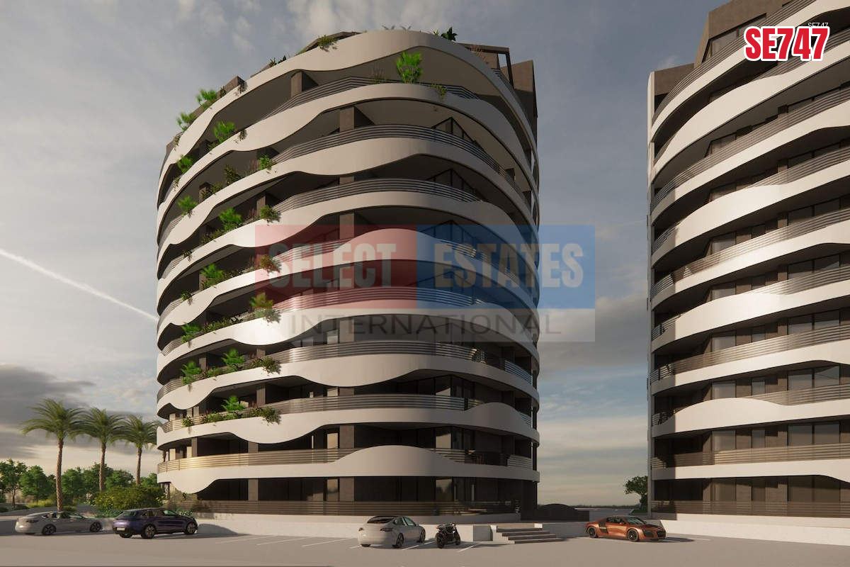 Gaziveren'de Deniz Manzaralı Lüks Daire