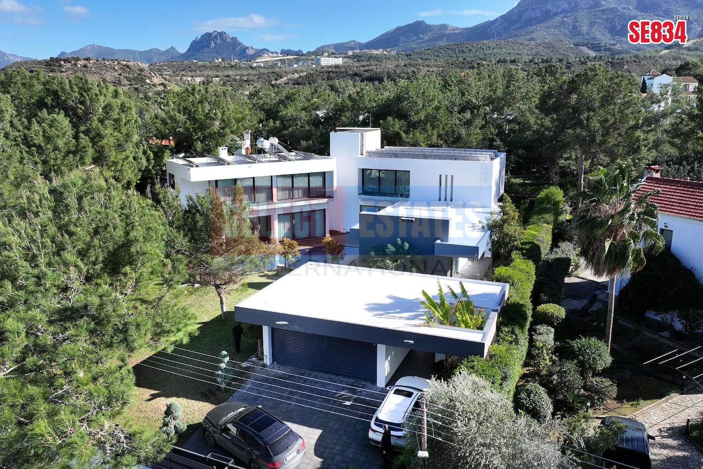 Girne Çatalköy'de Ultra Lüks Villa