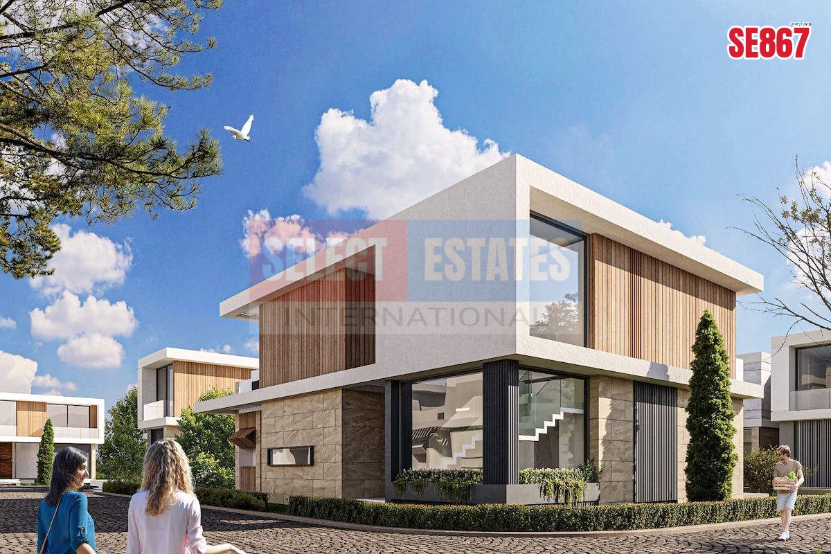 Çatalköy'de Havuzlu Lüks Villa