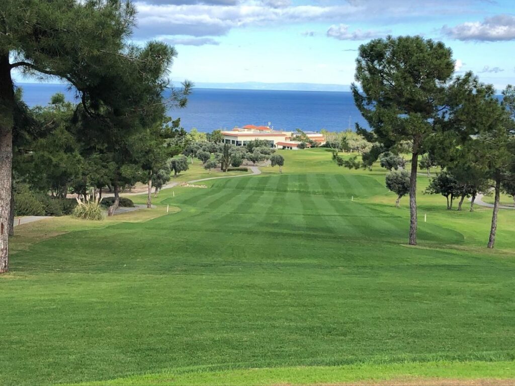 list golf courses in North Cyprus: